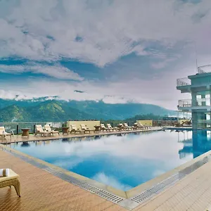 Vibe & 5* Munnar